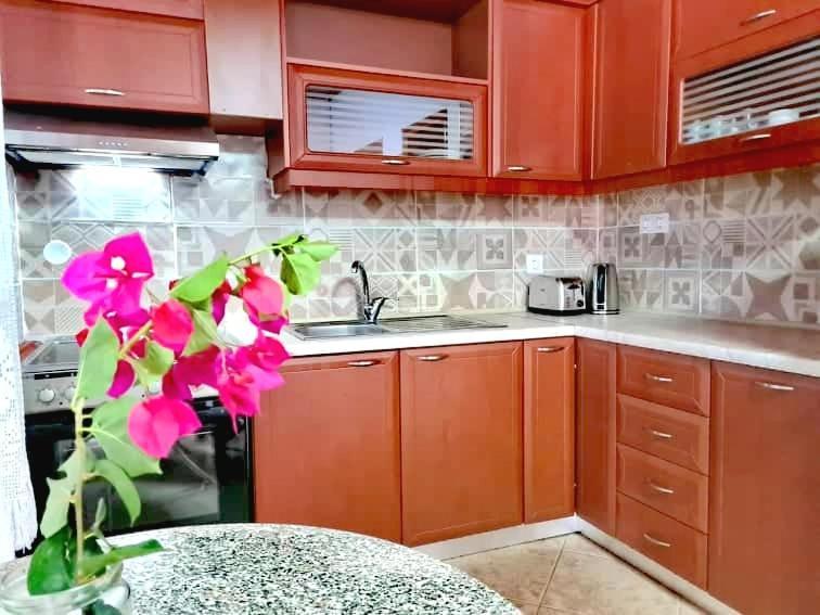 Irini Studios أليكيس المظهر الخارجي الصورة